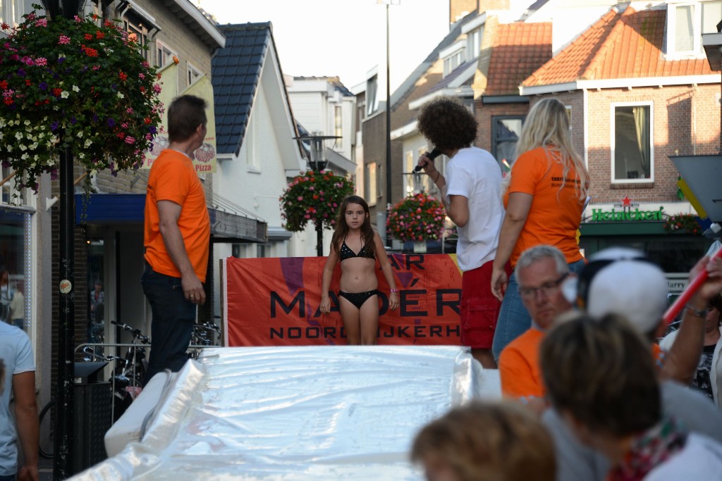 ../Images/Donderdag kermis 291.jpg